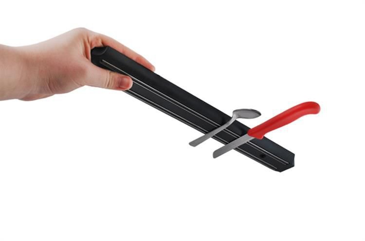 Listwa magnetyczna na noże 33 cm czarna z elementami montażowymi