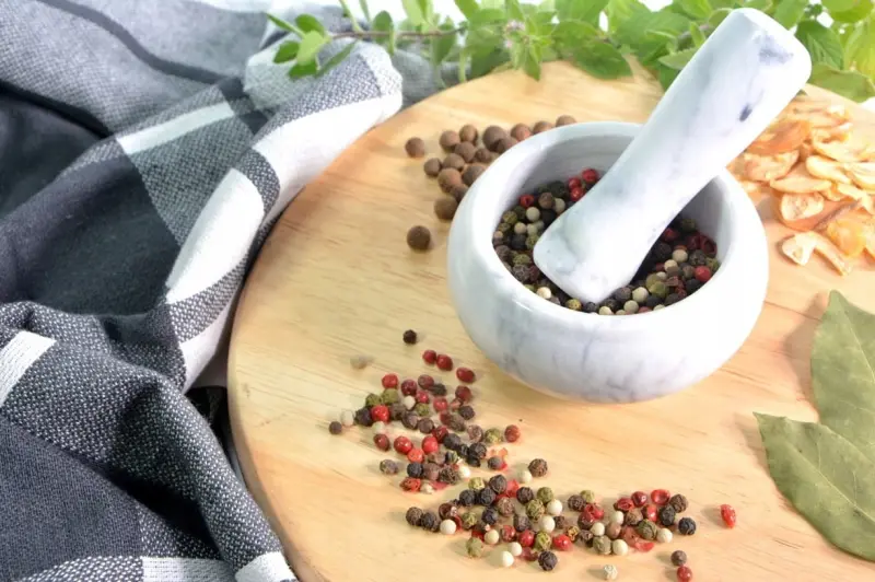 Moździerz kuchenny KitchenCraft z kamienia naturalnego z tłuczkiem