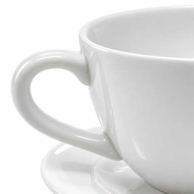 Biała filiżanka ze spodkiem 240 ml S883